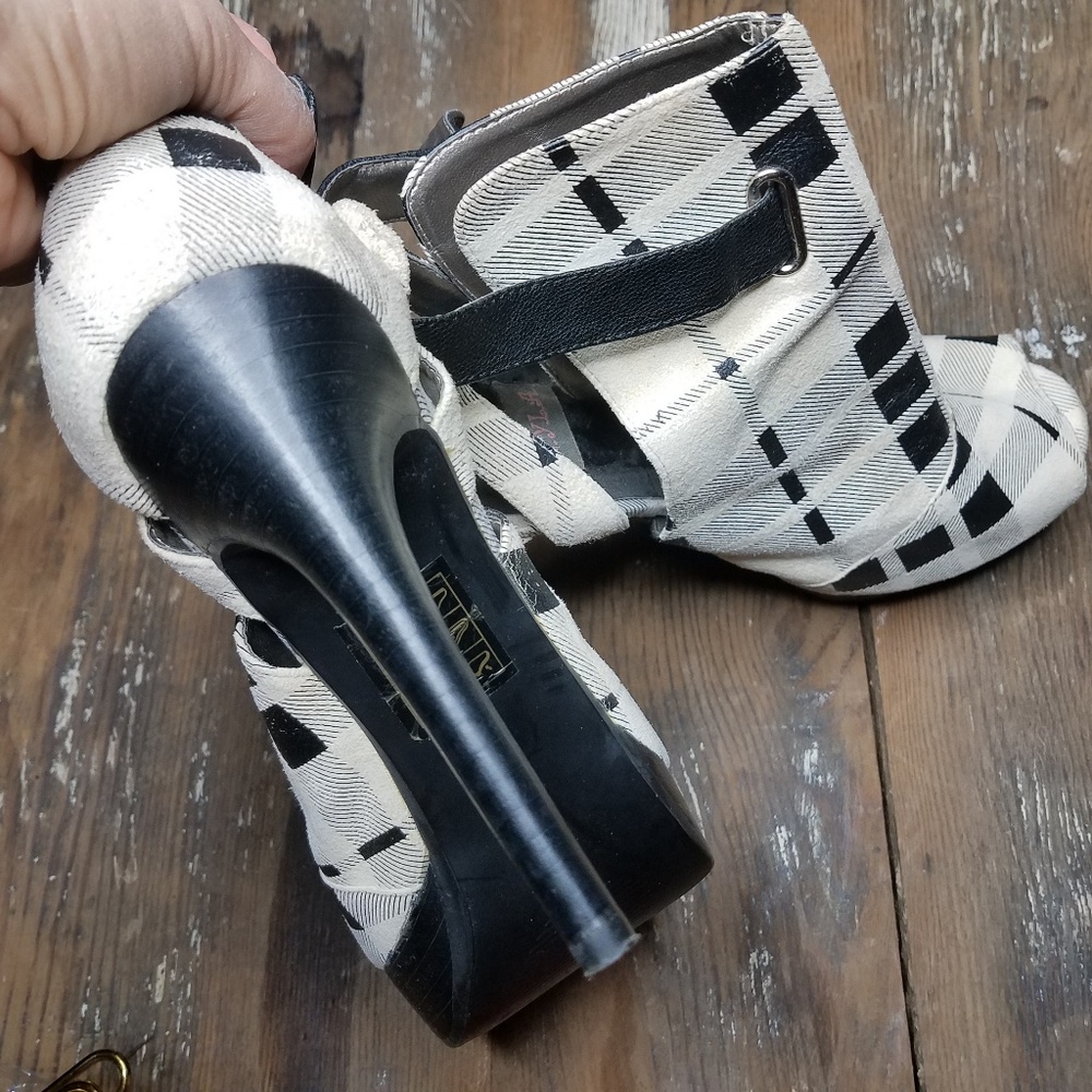 Plaid Open Toe stiletto bootie - Picture 3 of 7